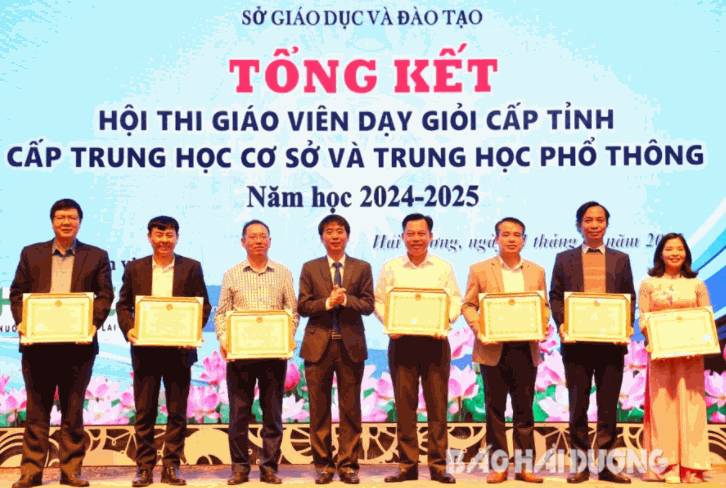 Trường THPT chuyên Nguyễn Trãi đạt thành tích cao tại Hội thi Giáo viên dạy giỏi cấp tỉnh